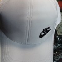 шапки с козирка нови универсален размер, снимка 7 - Шапки - 37775367