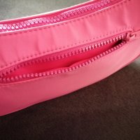 Текстилна малка дамска чанта за рамо в розов цвят, снимка 15 - Чанти - 43734395