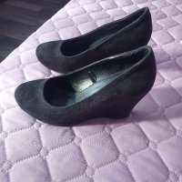 Обувки на платформа , снимка 2 - Дамски обувки на ток - 37945559