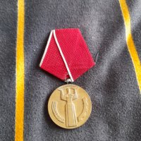 Стар Медал 25 години Народна власт, снимка 1 - Антикварни и старинни предмети - 38797612