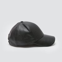 Унисекс кожена шапка с козирка в черен цвят, снимка 5 - Шапки - 43554075