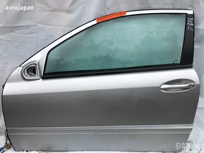 Предна лява врата Mercedes C-class W203 2002г, снимка 1