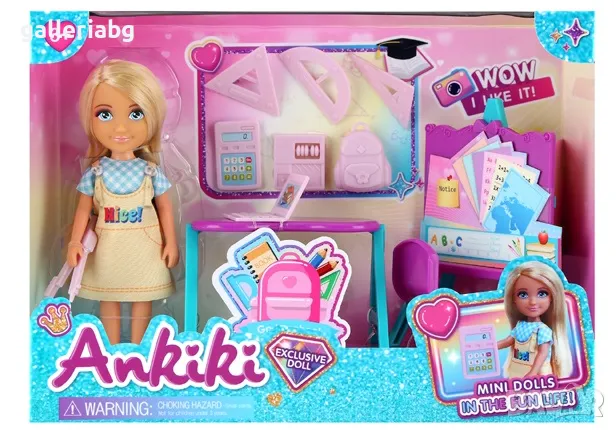 Кукла ученичка с маса , снимка 1