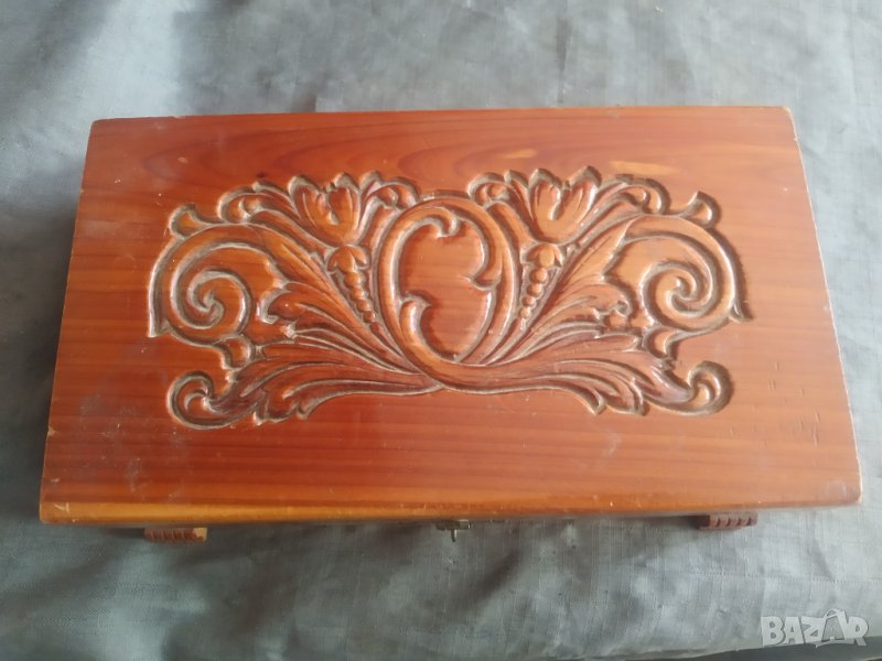 стара дървена кутия, снимка 1