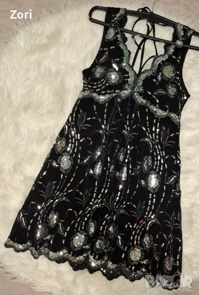 -25% НЕВЕРОЯТНО КРАСИВА черна рокля, цялата обшита с пайети-хамелеон , снимка 1