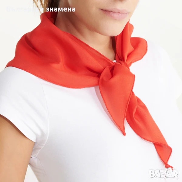 Червен триъгълен шал, снимка 1