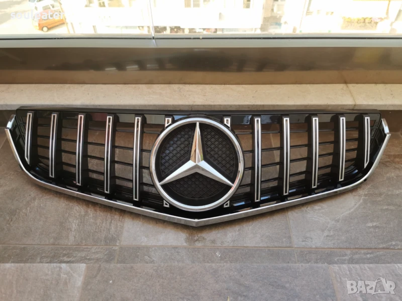 Решетка/маска с емблема тип GT/GTR за Mercedes W207 2009/2012, снимка 1