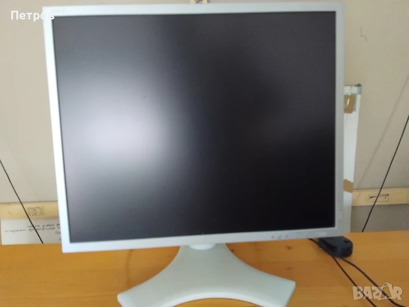 NEC MultiSync L195RW е 19″ (48 cm) LCD, снимка 1