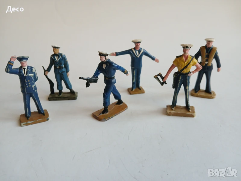 Стари пластмасови полски фигурки моряци., снимка 1