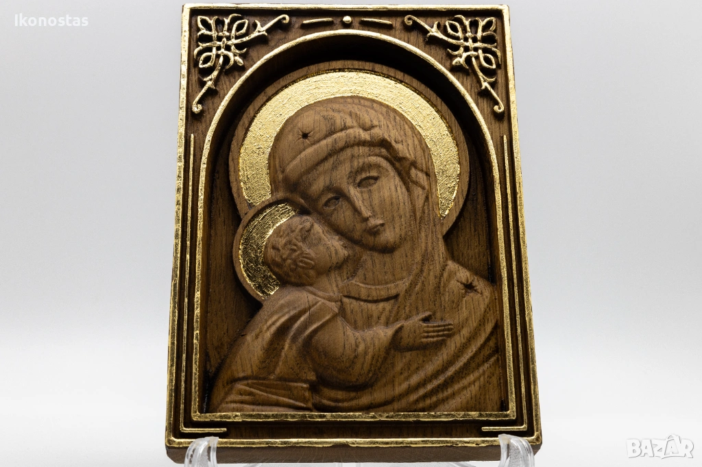 Позлатена релефна икона на Мадона с Младенеца от дъб, снимка 1