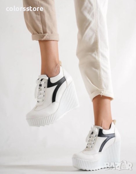 Боти на платформа - бяла кожа с черна лента - NO4, снимка 1