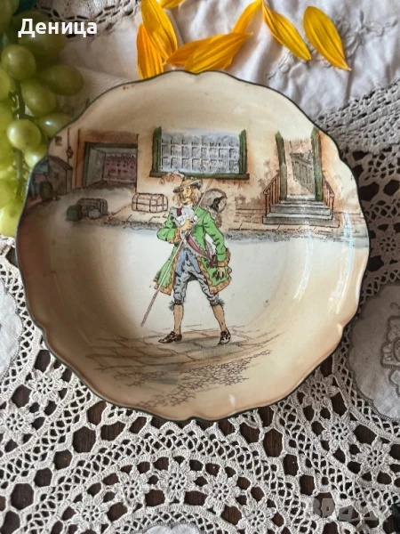 Находка на “Dickens Ware“ от Royal Doulton,   Купа с герой от романа на Чарлз Дикенс „Барнаби Ръдж“., снимка 1