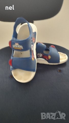 Сандали Marvel 32 размер , снимка 2 - Детски сандали и чехли - 43708614