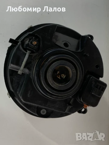 Десен фар Jeep Cherokee KJ Liberty (00-05)г. , снимка 2 - Части - 50671846