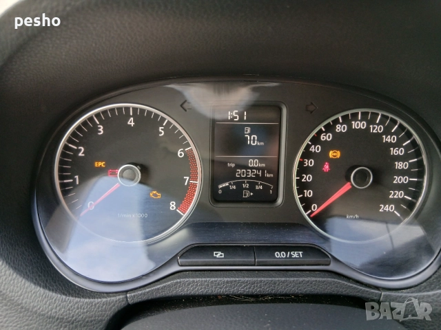 Фолксваген поло 1.4i 86кс, снимка 13 - Автомобили и джипове - 52410687