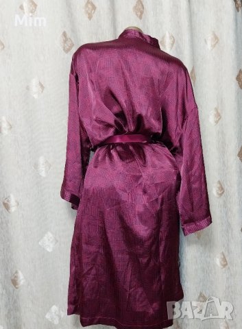 L/XL Сатенен халат бордо в каре, снимка 4 - Нощници - 43904956