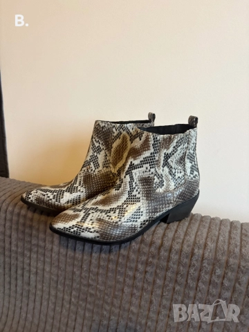 Кожени боти със змийски мотиви, снимка 4 - Дамски боти - 52104580