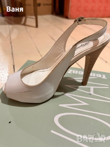 Дамски сандали