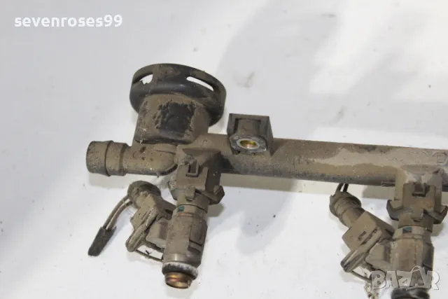 Горивна рейка с дюзи Рено Лагуна 1 1.8i Renault Laguna 1 7700107405, снимка 2 - Части - 49323404