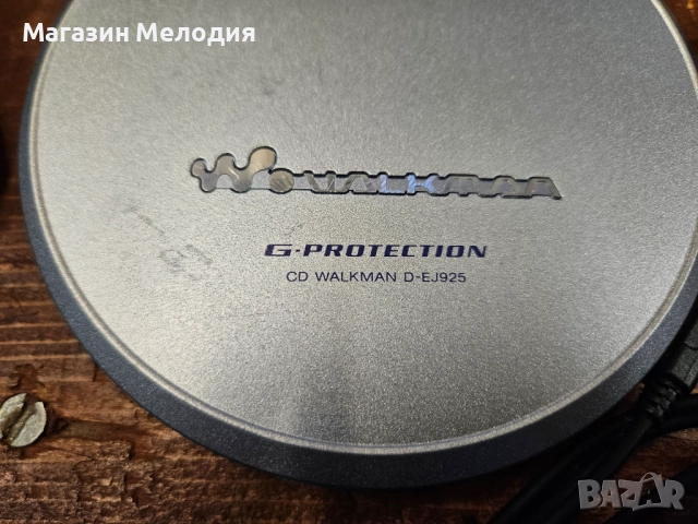 Дискмен SONY D-EJ925 Walkman Portable CD Player Xtra Lightweight Skip G-protection В отлично техниче, снимка 11 - Други - 52639867
