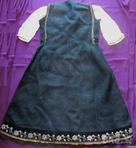 19 век Фолк Арт Женски Костюм Мъниста и Златна Сърма, снимка 8 - Антикварни и старинни предмети - 35197456
