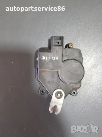 Актуатор на бравата на задната лява врата за KIA Carnival 2.9 CRDi (2002–2006)