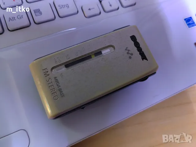 SONY srf-s84/FM радио, снимка 2 - Декове - 49607989