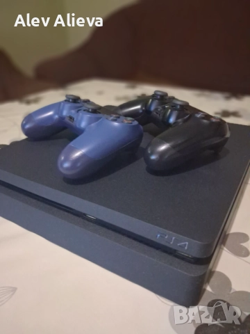 PS4 с два джойстика и четири игри, като нов, без забележки., снимка 3 - PlayStation конзоли - 52865297