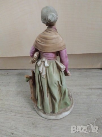 порцеланова статуетка, снимка 3 - Други ценни предмети - 40530321