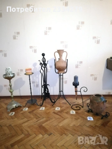 Стари прибори за камина, свещници, делви с поставки, всичко ковано желязо. 