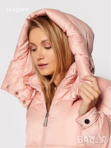 Зимно пухено яке Guess M размер, снимка 17 - Якета - 51112378