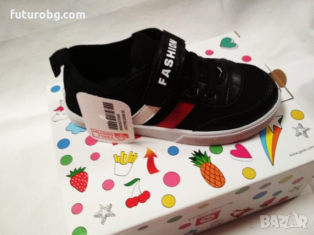 Детски черни маратонки с лепенки, снимка 2 - Детски маратонки - 32643625