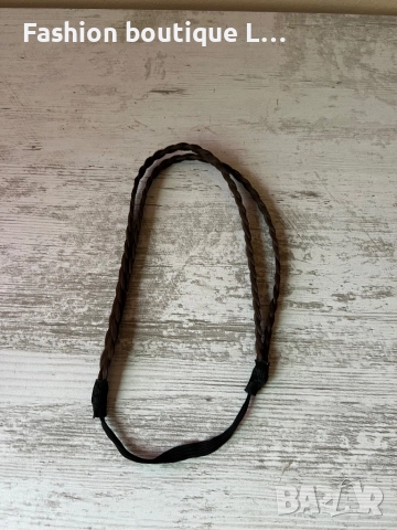 Диадема за глава от две сплетени плитки в кестен цвят с черен ластик 🖤