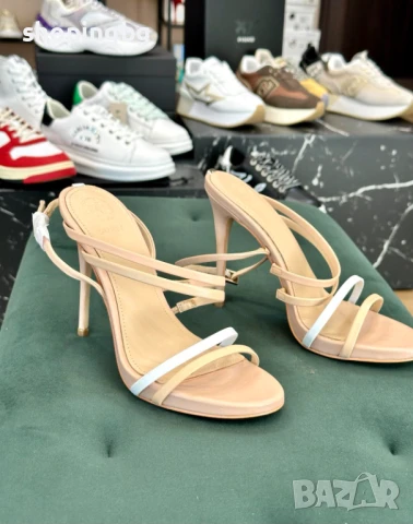 Оригинални дамски обувки на ток Guess Rose White  85 лв., снимка 1