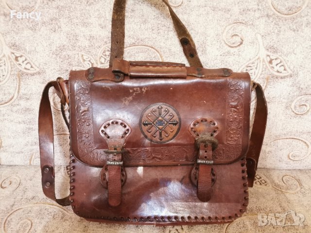 Стара кожена дамска чанта , снимка 2 - Антикварни и старинни предмети - 43369302