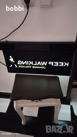 Светеща реклама (двустранна).