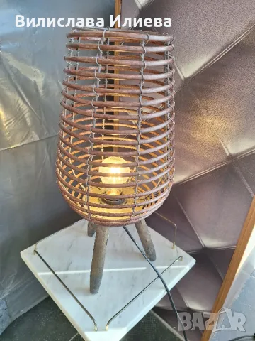 Лампа, снимка 2 - Настолни лампи - 47960030