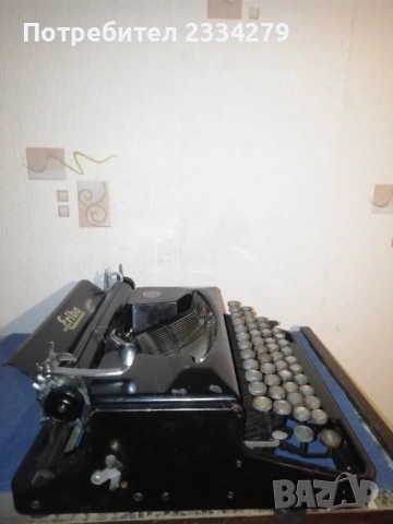 Стара пишеща машина ,,Erika 9" Germany, 1940-50год., снимка 5 - Антикварни и старинни предмети - 53115137