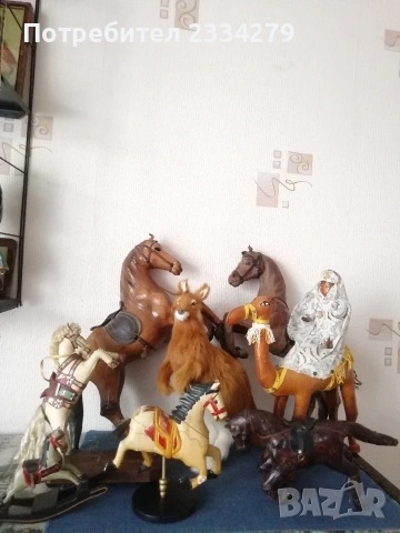 Стари статуи от кожа, ръчна изработка