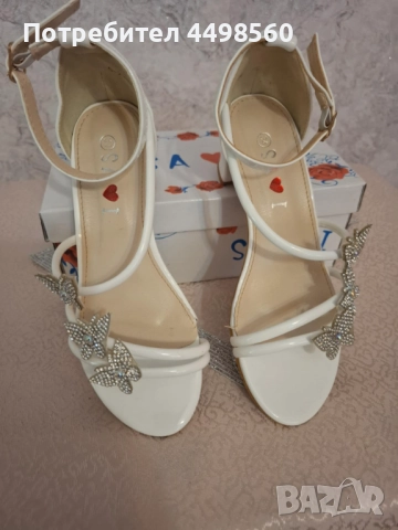 Бели Сандали с камъни, снимка 6 - Детски сандали и чехли - 51447883