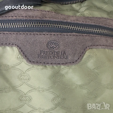 Fred de la Bretoniere велурена чанта с кожени детайли, снимка 4 - Чанти - 50821519