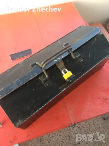 Метален куфар за инструменти на две нива с катинар, снимка 1