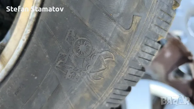 зимни гуми с джанти 235/65/17 дот 2821г. от Киа Соренто 2010, снимка 6 - Гуми и джанти - 47889239