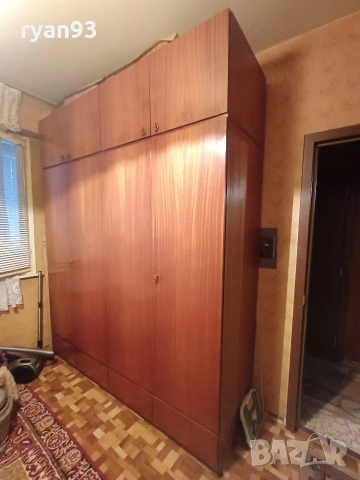 Масивен гардероб с надстройка , снимка 2 - Гардероби - 53587220