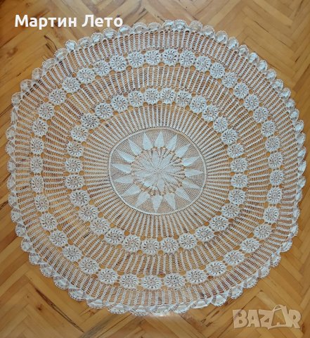 Покривка на една кука. Кръгла - 150 см.