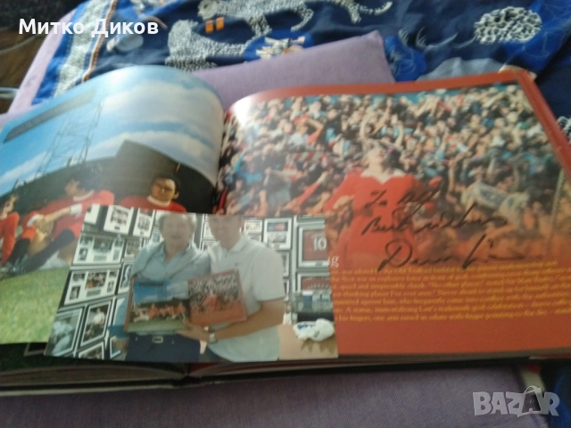 Книга Манчестър Юн за 100г тв.корици с оригинален подпис на Денис Лоу Denis Law като нова, снимка 4 - Футбол - 51721483