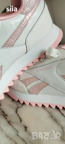 Дамски маратонки Reebok, снимка 4 - Маратонки - 47950253