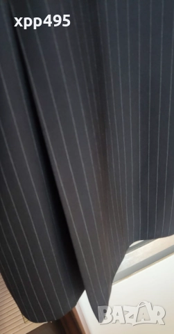 Черен костюм на тънки райета като нов, снимка 3 - Костюми - 52596485