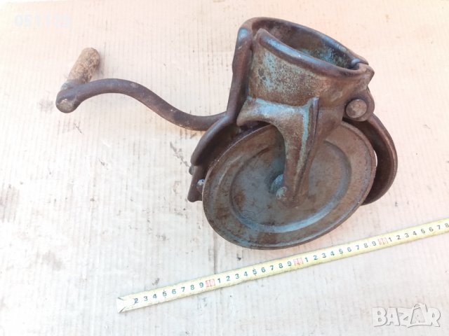 масивна метална мелница за кукуруз, царевица , снимка 12 - Други инструменти - 37491670