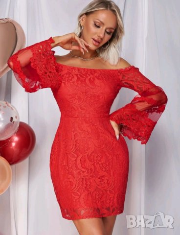 Елегантна червена дантелена рокля 